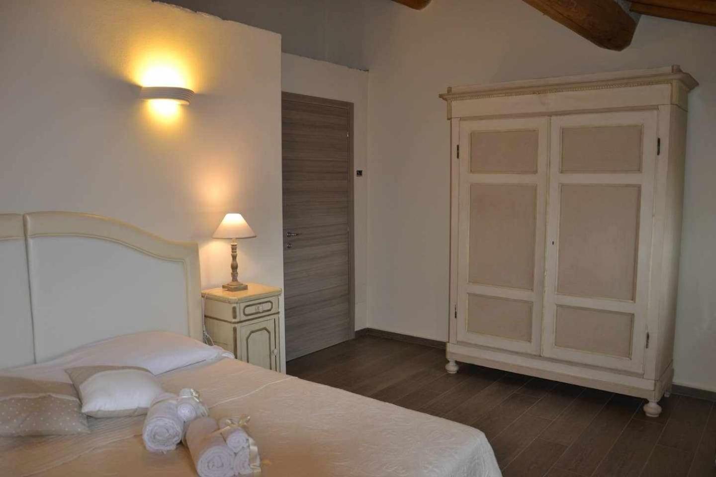 La Bella Bed & Breakfast